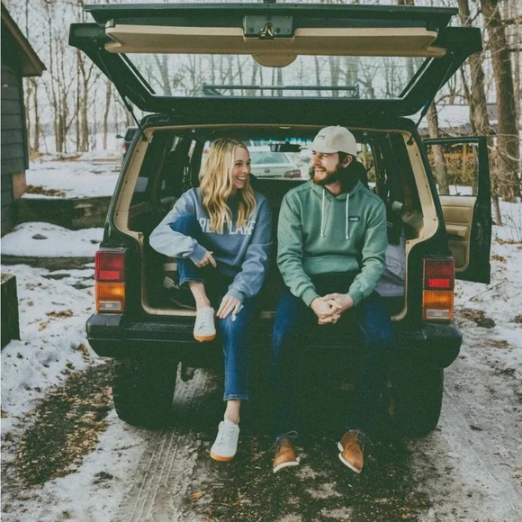 Great Lakes Collection weathered crew sweatshirt - Picture 5 of 8